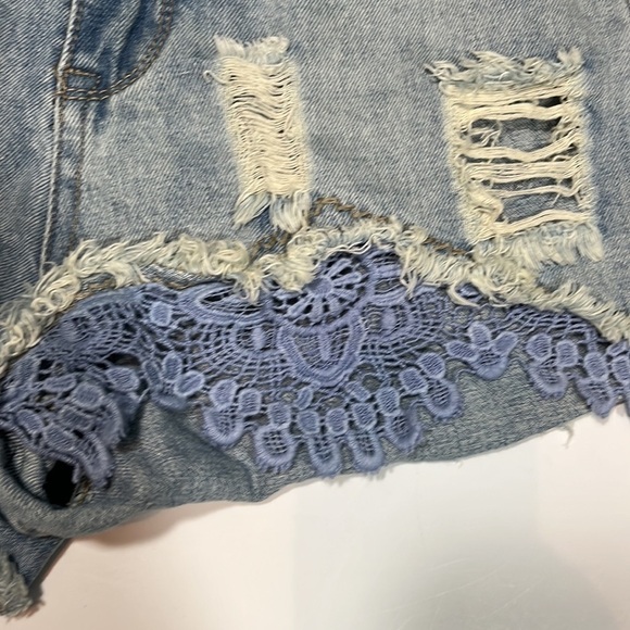 Rue 21 Distressed Denim Shorts - Picture 3 of 10